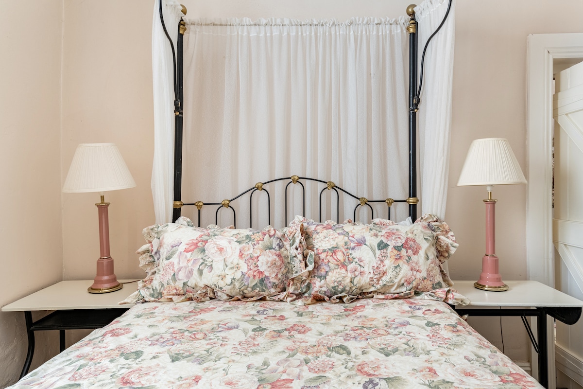 Red Gum Retreat