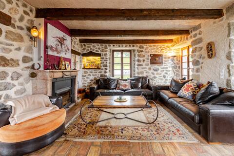 Lake View Villa. Pool. Near Golf & Ski Slopes