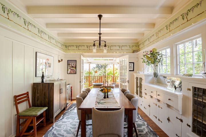 Pristine Craftsman home near Lake Merritt gallery image 2