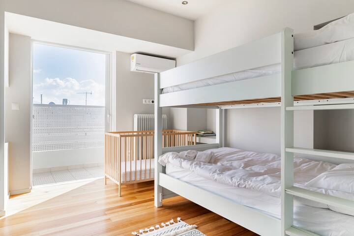 Chic Maisonette in the Heart of Athens gallery image 4