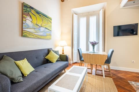 Propiedad de Airbnb exitosa: Apartamentos de Maye, Visit this central apar... en La Merced