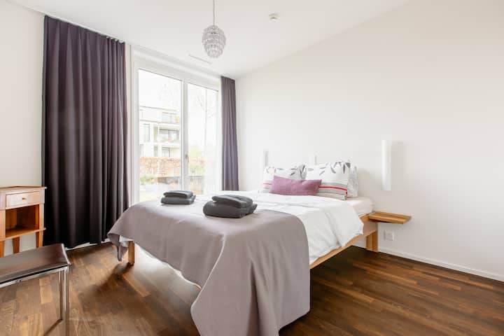 160 x 200 cm (62,99 x 78,74 palca), veľká manželská posteľ