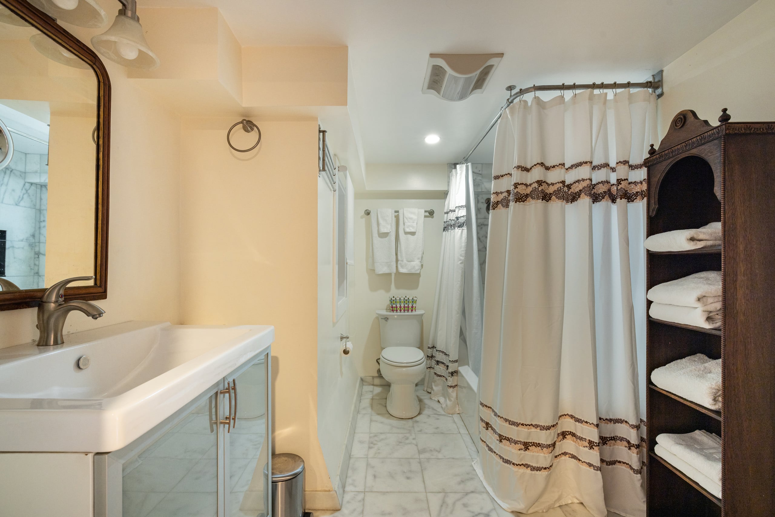 Russian Hill/ North Beach Garden Apartment - Image 27