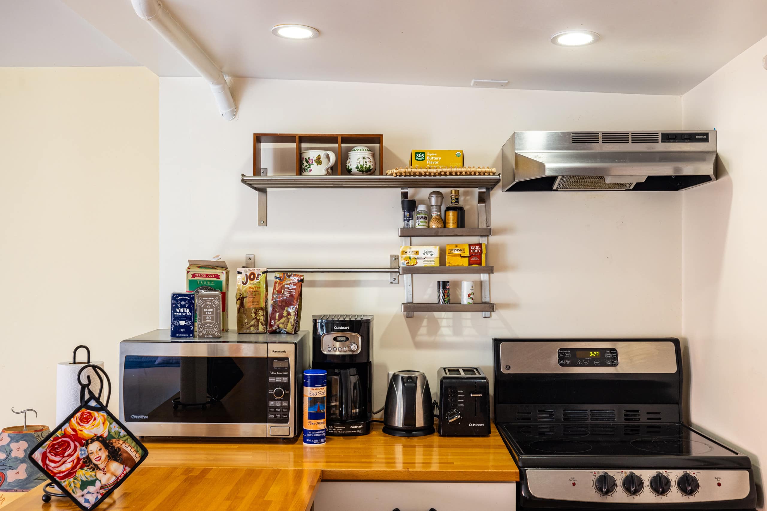 Russian Hill/ North Beach Garden Apartment - Image 9