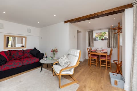 Successful Airbnb property: The Old Dairy, gorgeous apartment with valley view in Huddersfield