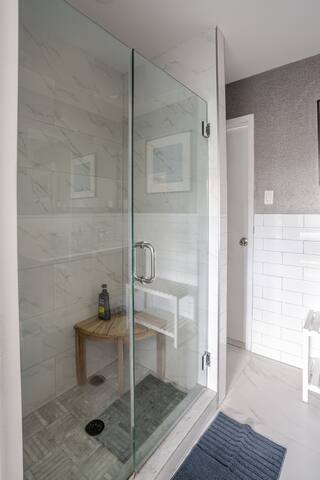 Gordy’s Place for Large Groups 8Rms, 5Bth, 24+beds gallery image 5