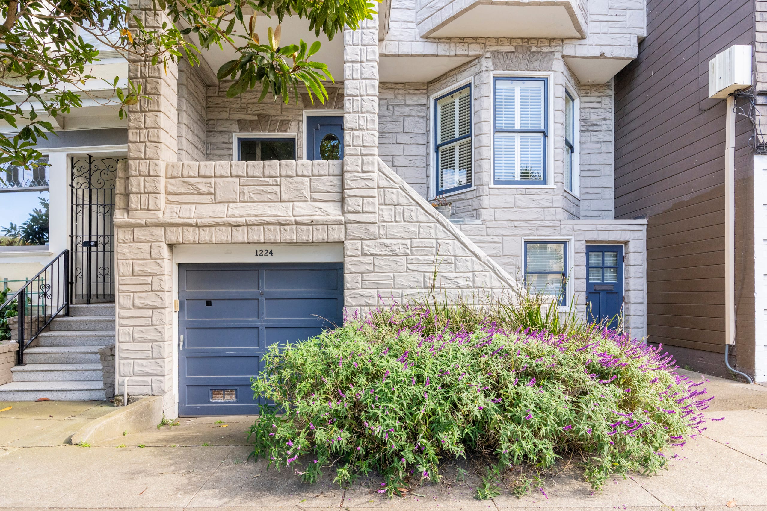 Home in San Francisco · ★4.97 · 3 bedrooms · 3 beds · 2.5 baths - Image 43