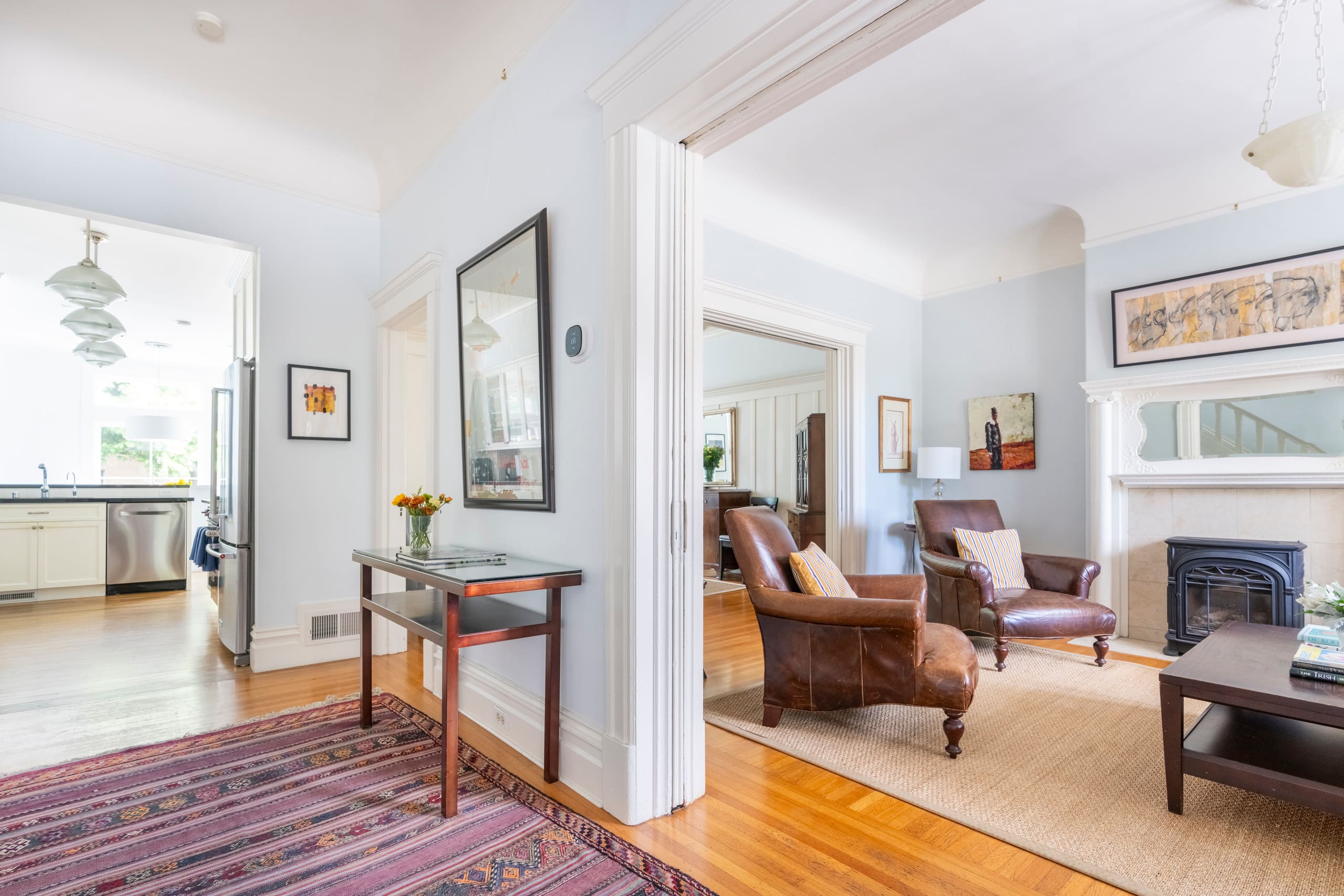 Home in San Francisco · ★4.97 · 3 bedrooms · 3 beds · 2.5 baths - Image 8