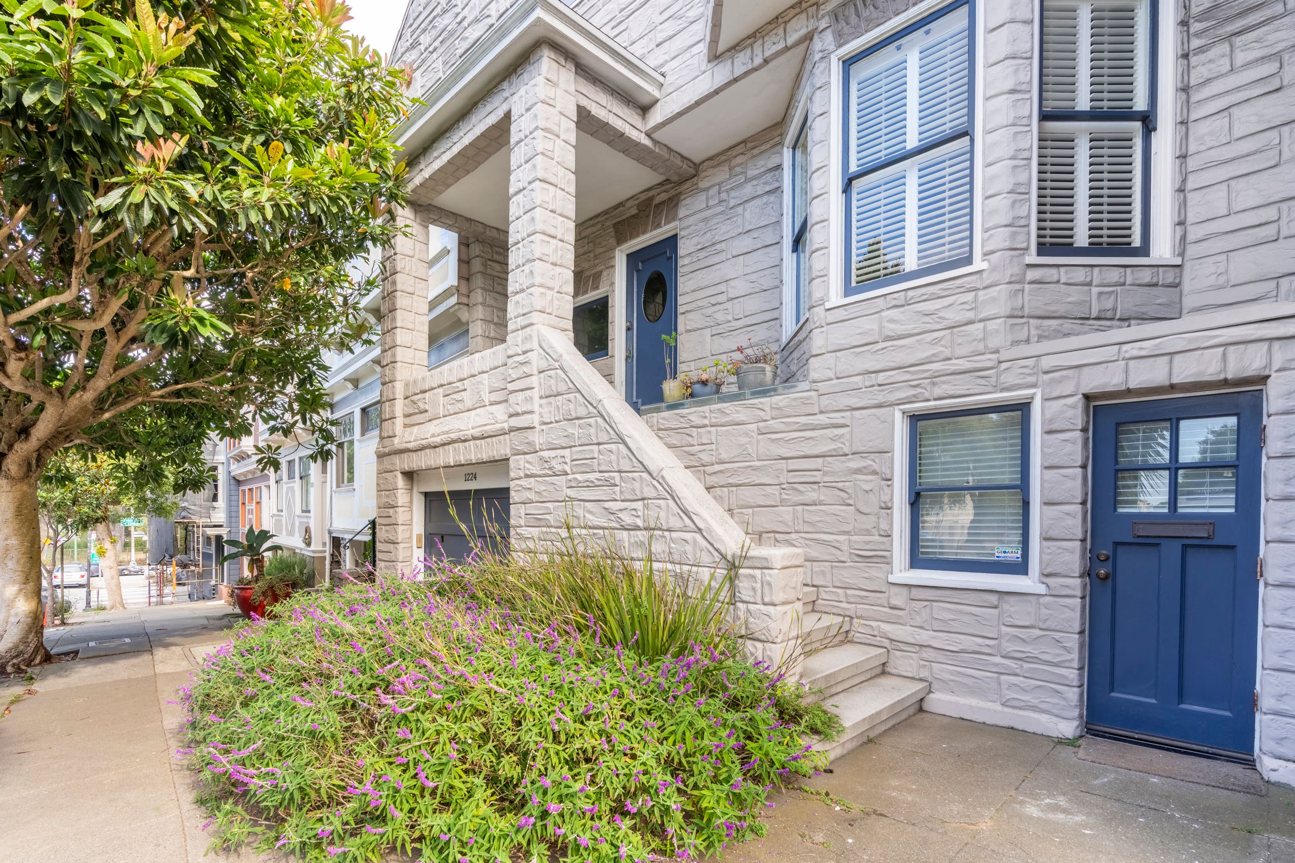 Home in San Francisco · ★4.97 · 3 bedrooms · 3 beds · 2.5 baths - Image 44