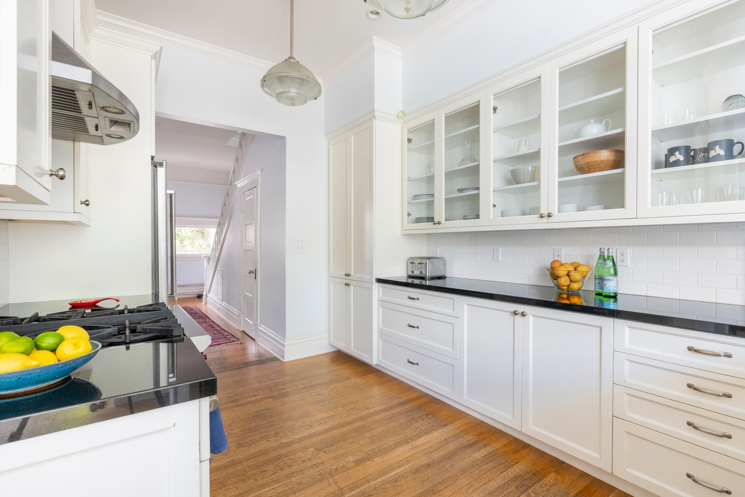 Home in San Francisco · ★4.97 · 3 bedrooms · 3 beds · 2.5 baths - Image 12