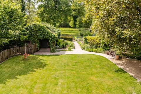Top performing Airbnb: Apartment with a view of Abeek valley/Oudsbergen. in Limburg