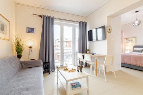Top performing Airbnb: Apartment studioJoy4stay in Chalandri in Δήμος Χαλανδρίου
