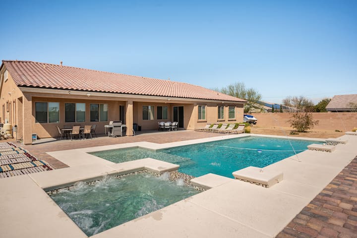 Vegas Luxury Estate/6 Bed 4 Bath/5 Minute to Strip