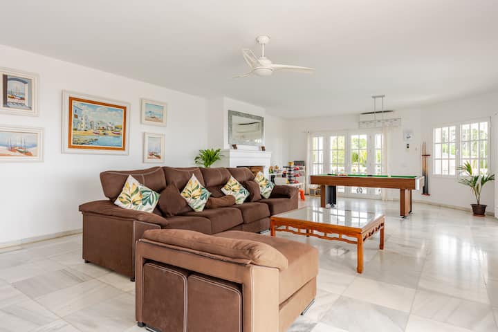 7 Min Walk To The Beach With Free Wifi, And Possibility Of A Heated Pool. - Marbella