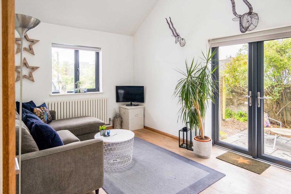 Top performing Airbnb: Wave Cott Croyde Bay in Georgeham