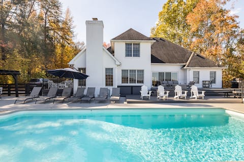 Luxe Farmhouse Retreat with Incredible Views