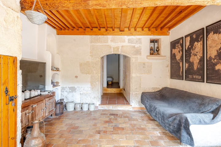 Maison De Village En Pierres Apparentes - ibis Martigues Centre