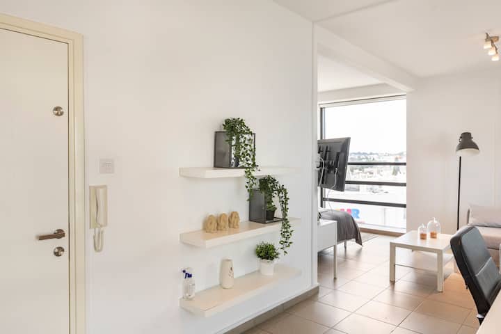 Studio Close To The University Of Nicosia - Энгоми
