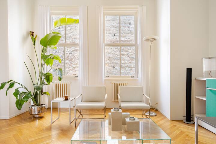 Modern, spacious flat with view ! gallery image 5