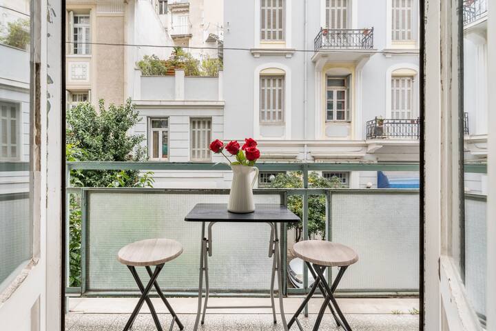 2BDR apt in Acropolis/next to OlympusZeusTemple gallery image 2