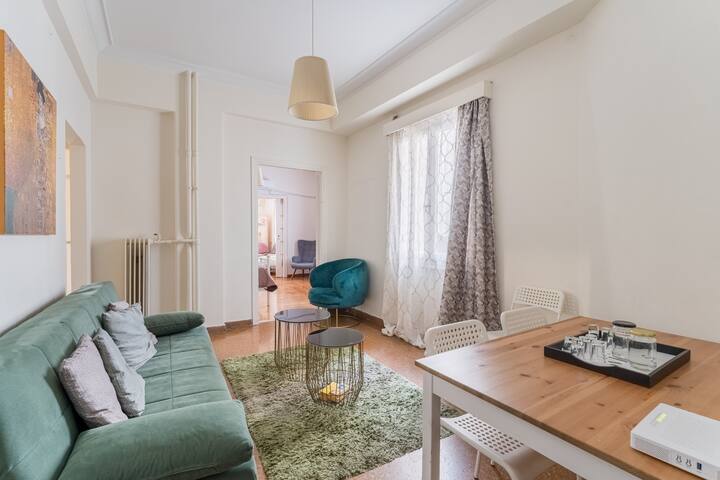 3BDR/2Bath Oasis w/jacuzzi and Huge PVT Balcony gallery image 3