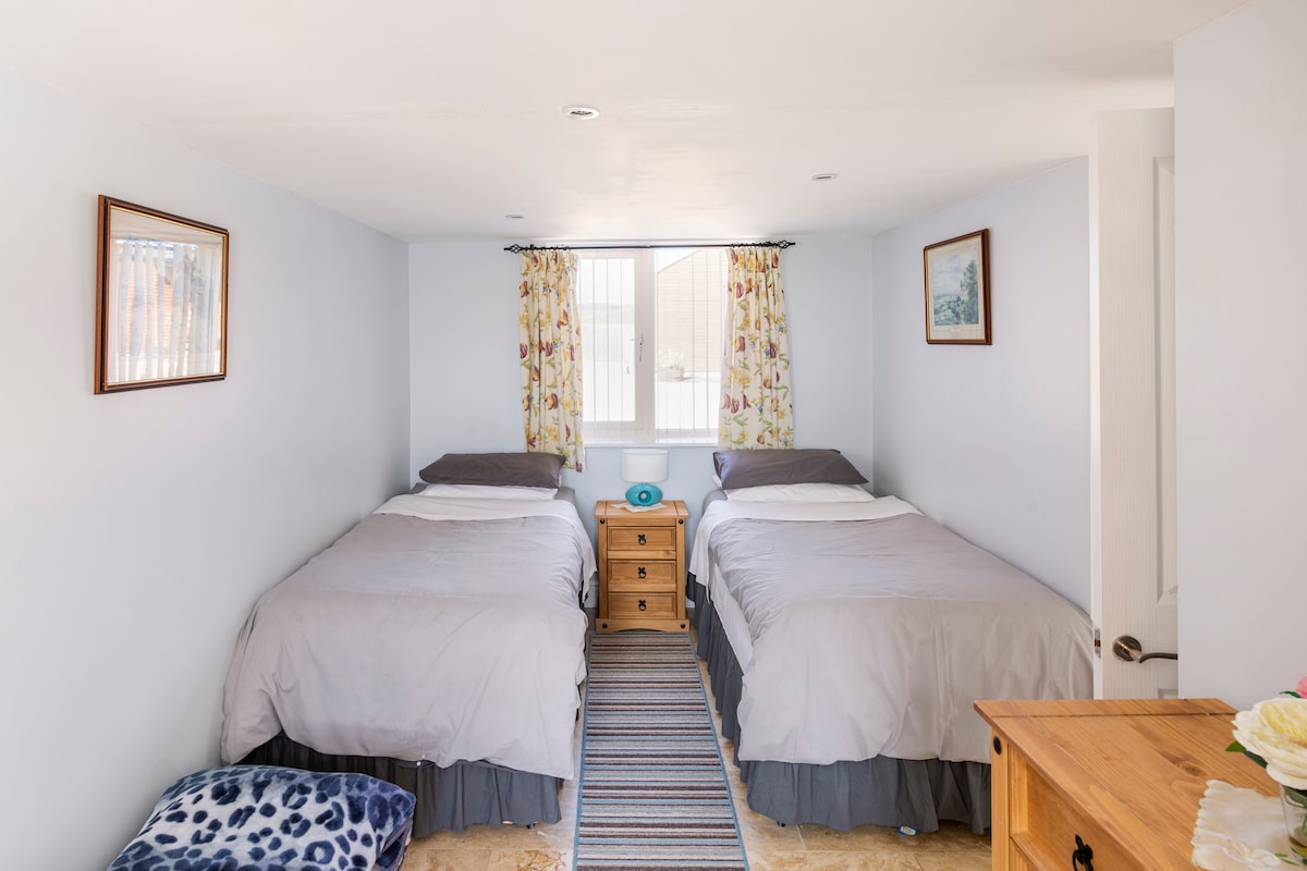 غرفة النوم 2