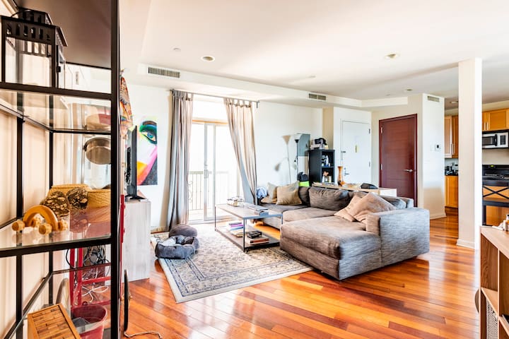 3 Bedroom Apt, BK – Williamsburg