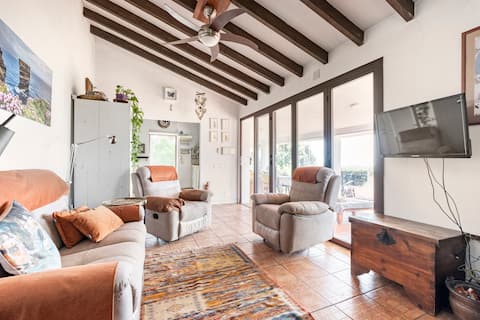 Propiedad de Airbnb exitosa: Villa with a private pool on its own olive grove en Cómpeta