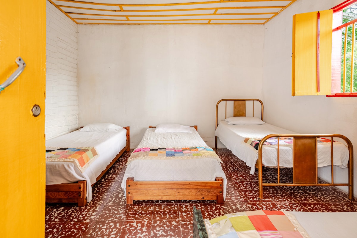 غرفة النوم 2