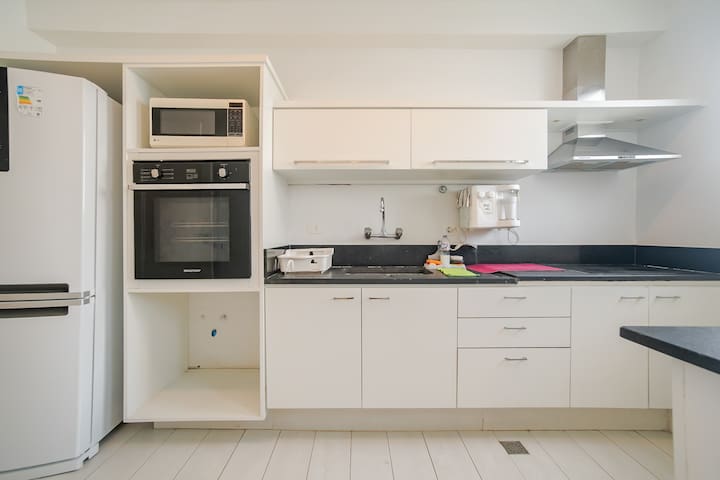 Ipanema, maravilhoso, coladinho a praia + charmosa gallery image 4