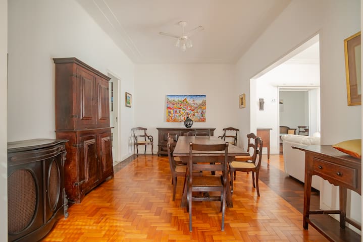 Ipanema, maravilhoso, coladinho a praia + charmosa gallery image 2