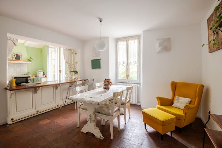 Vintage House in Milan Downtown with 5 bedrooms