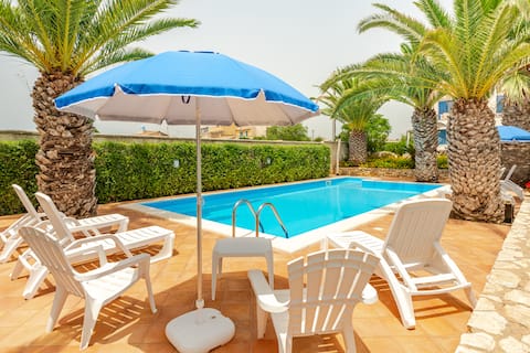 Case Selinuntine - with swimming pool and sea view