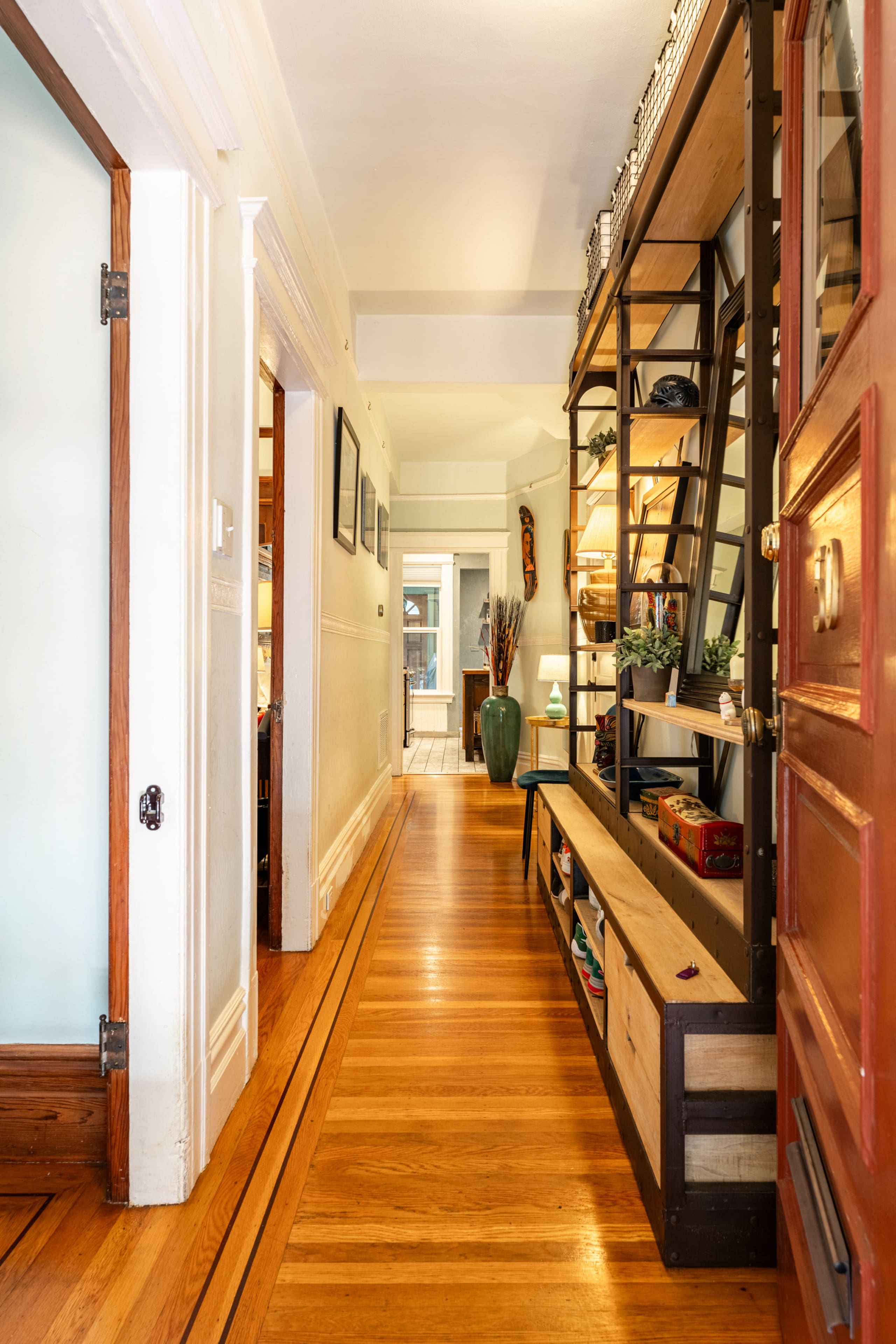 Home in San Francisco · ★4.98 · 2 bedrooms · 3 beds · 1.5 baths - Image 35