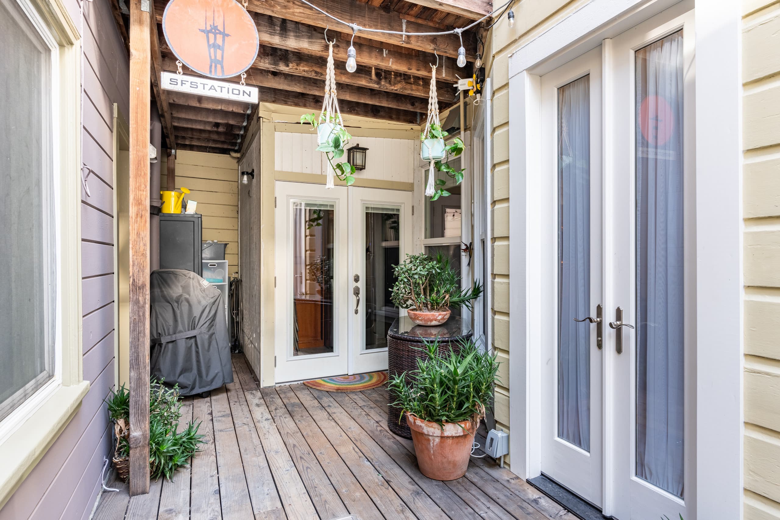 Home in San Francisco · ★4.98 · 2 bedrooms · 3 beds · 1.5 baths - Image 28