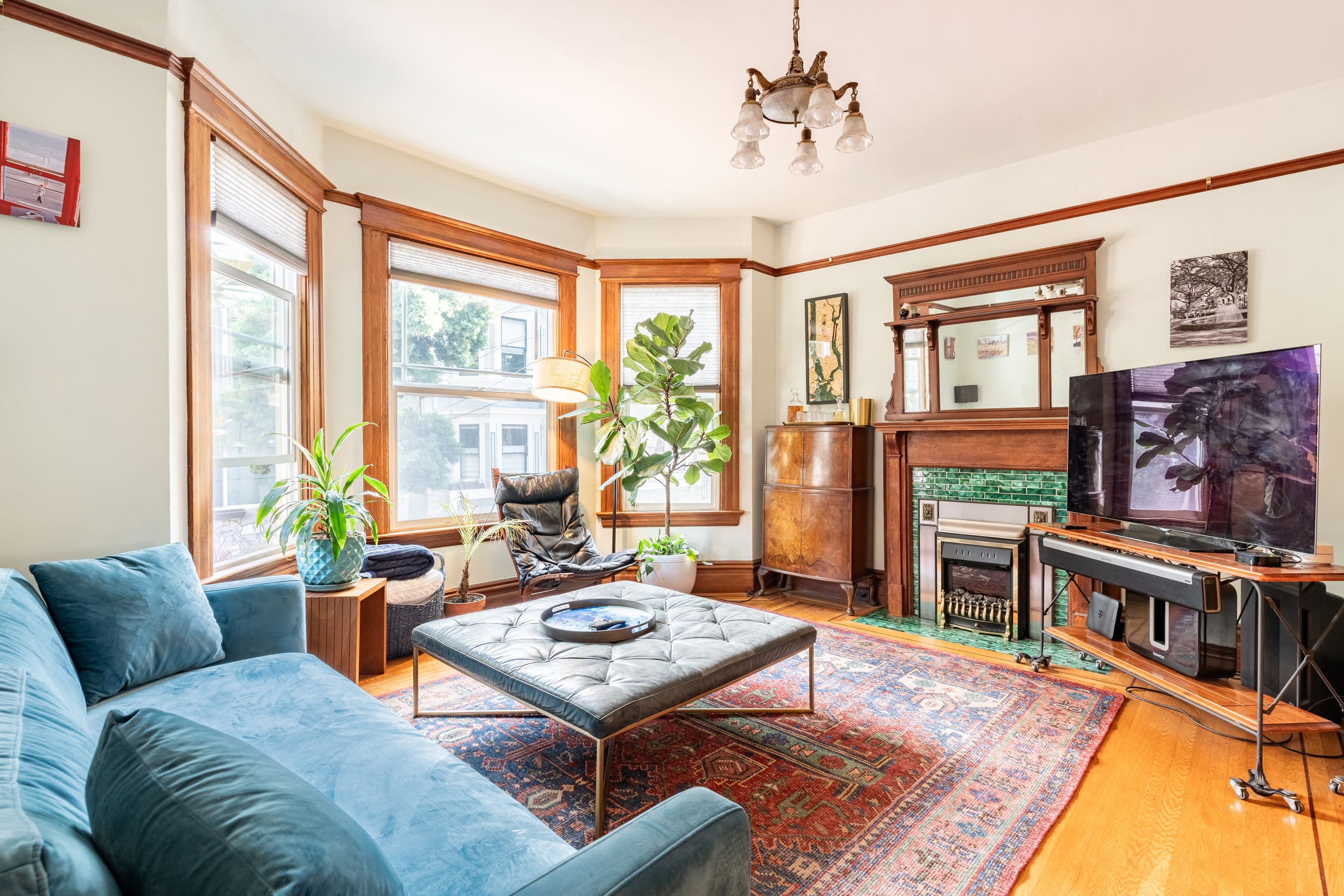Home in San Francisco · ★4.98 · 2 bedrooms · 3 beds · 1.5 baths - Image 3