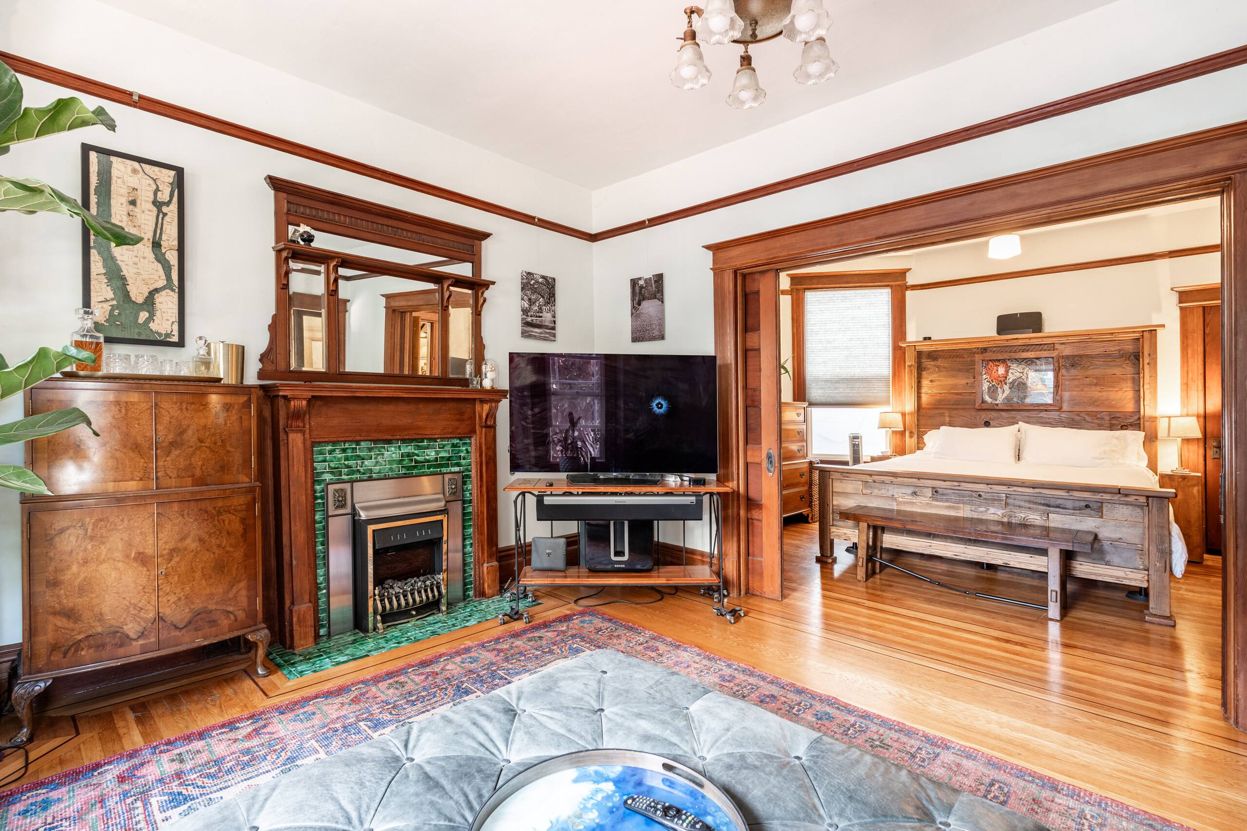 Home in San Francisco · ★4.98 · 2 bedrooms · 3 beds · 1.5 baths - Image 2