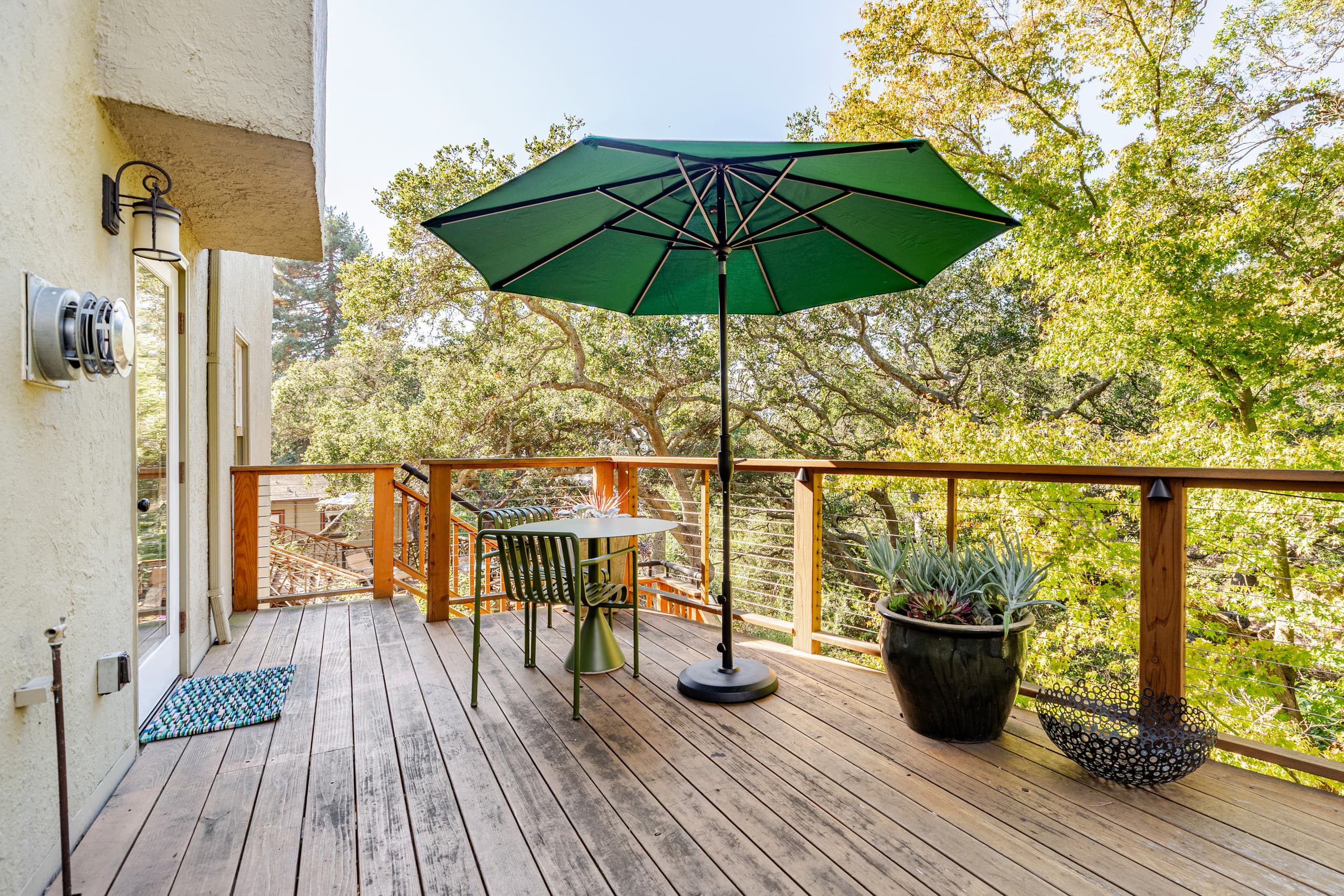 Peaceful North Berkeley in-law overlooking creek - Photo 17