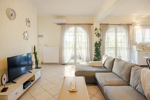 Lisa’s Lodge - Bright and spacious home in Corfu