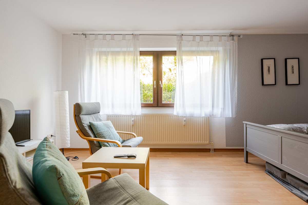 Top Airbnb: Beautiful basement apartment in Neuss- Grimlinghausen in Neuss