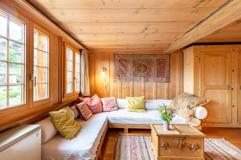 Chalet/cottage, courtyard Semiramis up to 10 people