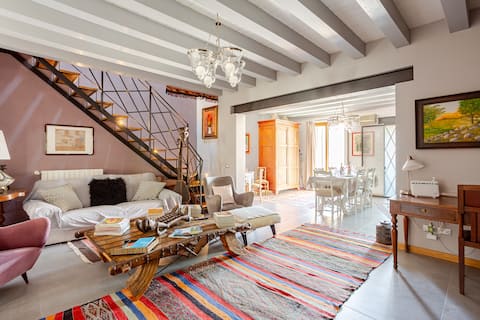 Luxurious Spacious Apartment, near Teatro Massimo