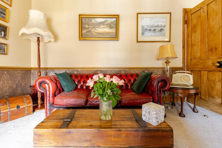 Period Victorian Apartment In A Peaceful Location. - Shrewsbury