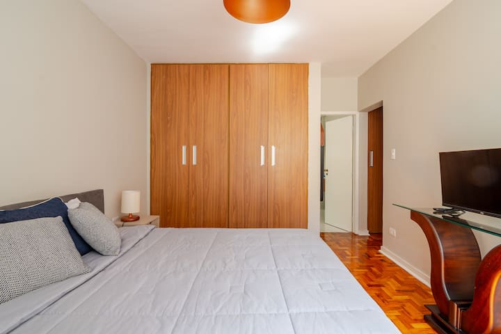 Av. Paulista / 4 bedrooms / Newly Reformed