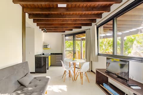 Popular Airbnb listing: Tartaruga - Ground floor loft near the beach with hydro in Garopaba
