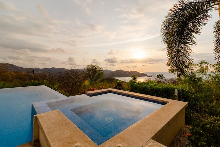 Lux Private Villa 6br In Los Altos, Coco