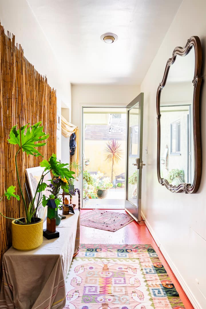 ★ Santa Monica Couple's Getaway ★ Charming ★ 2 Rms - Santa Monica, CA