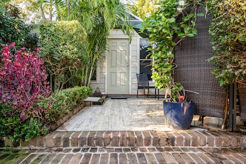 Annandale Self Contained flat & area 'Old Stable