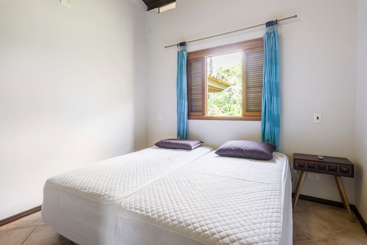Schlafzimmer 2