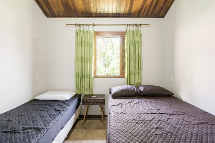 Schlafzimmer 3